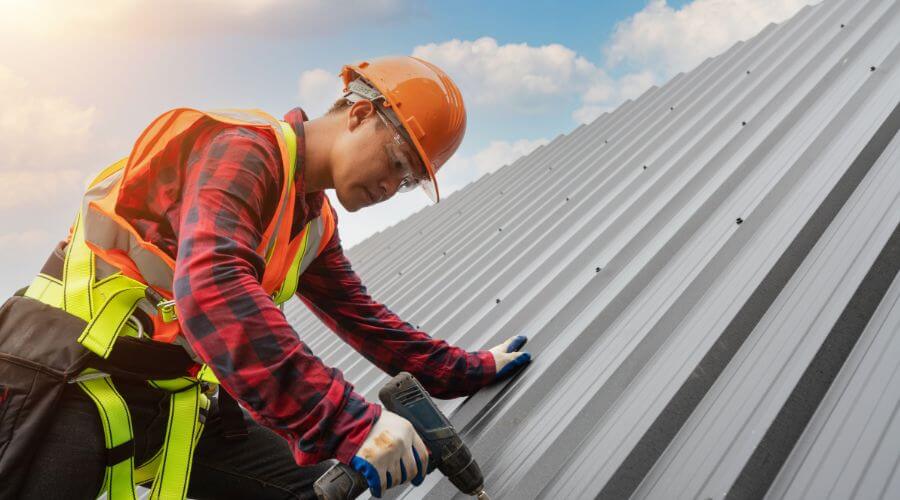 GAF certified roofer in Girard, IL
